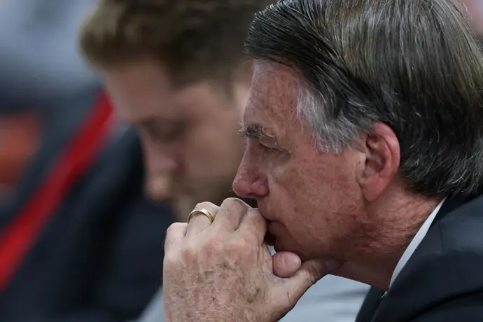 Los abogados de Bolsonaro vuelven a pedir que cumpla su pena de cárcel en arresto domiciliario El candidato liberal en las elecc...
