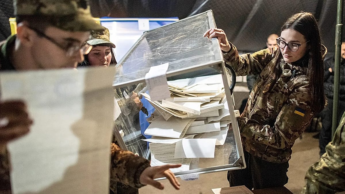 Ukraine will only hold elections after ceasefire, Zelenskyy says. El título no debe incluir
